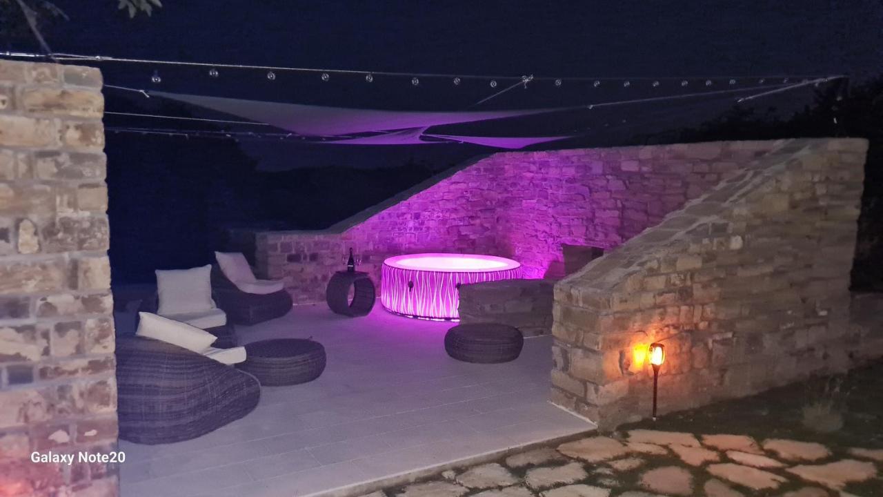코페르 Hisa Kapis With Hot Tube 아파트 외부 사진