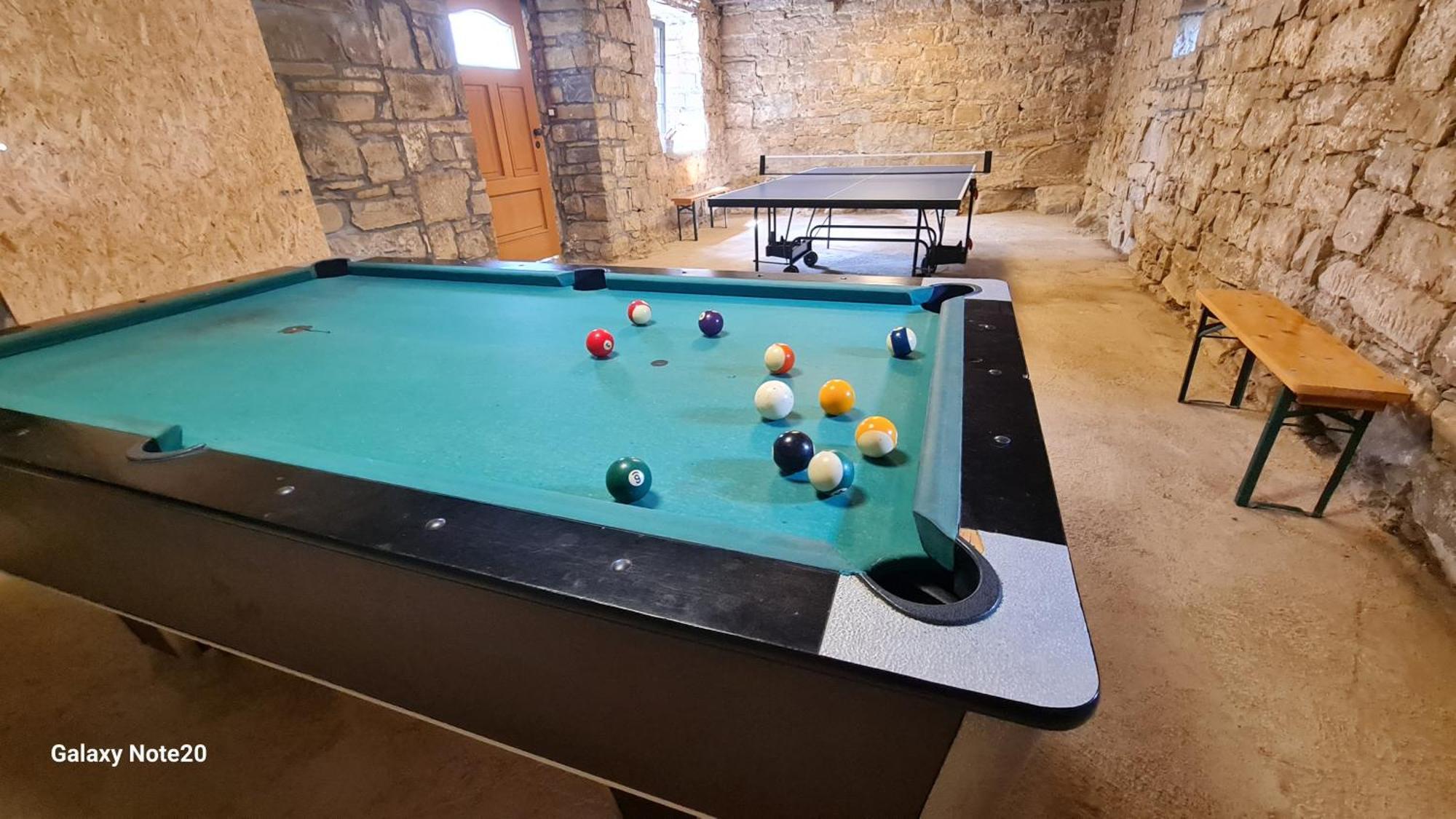 코페르 Hisa Kapis With Hot Tube 아파트 외부 사진